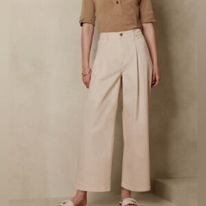 Banana Republic Stone ECRU Wide Leg jeans size 12p